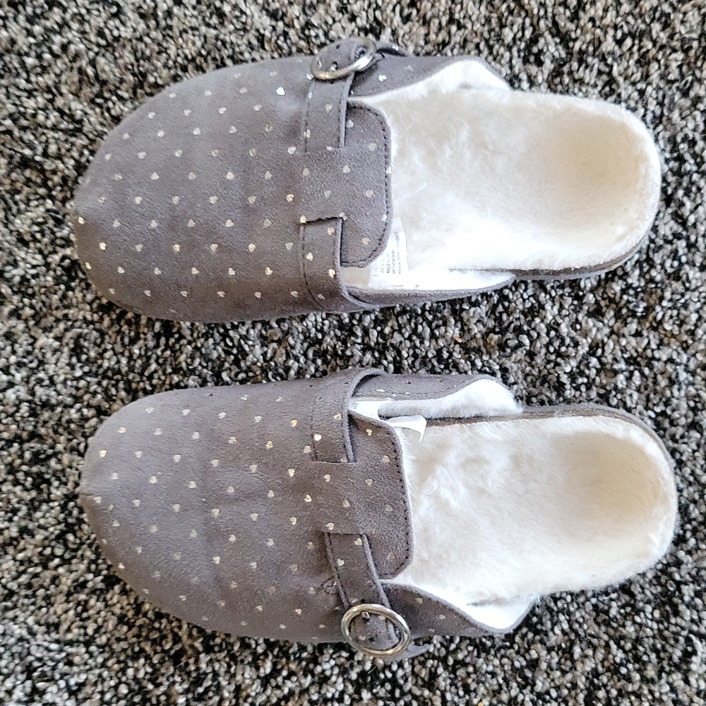Girls clogs